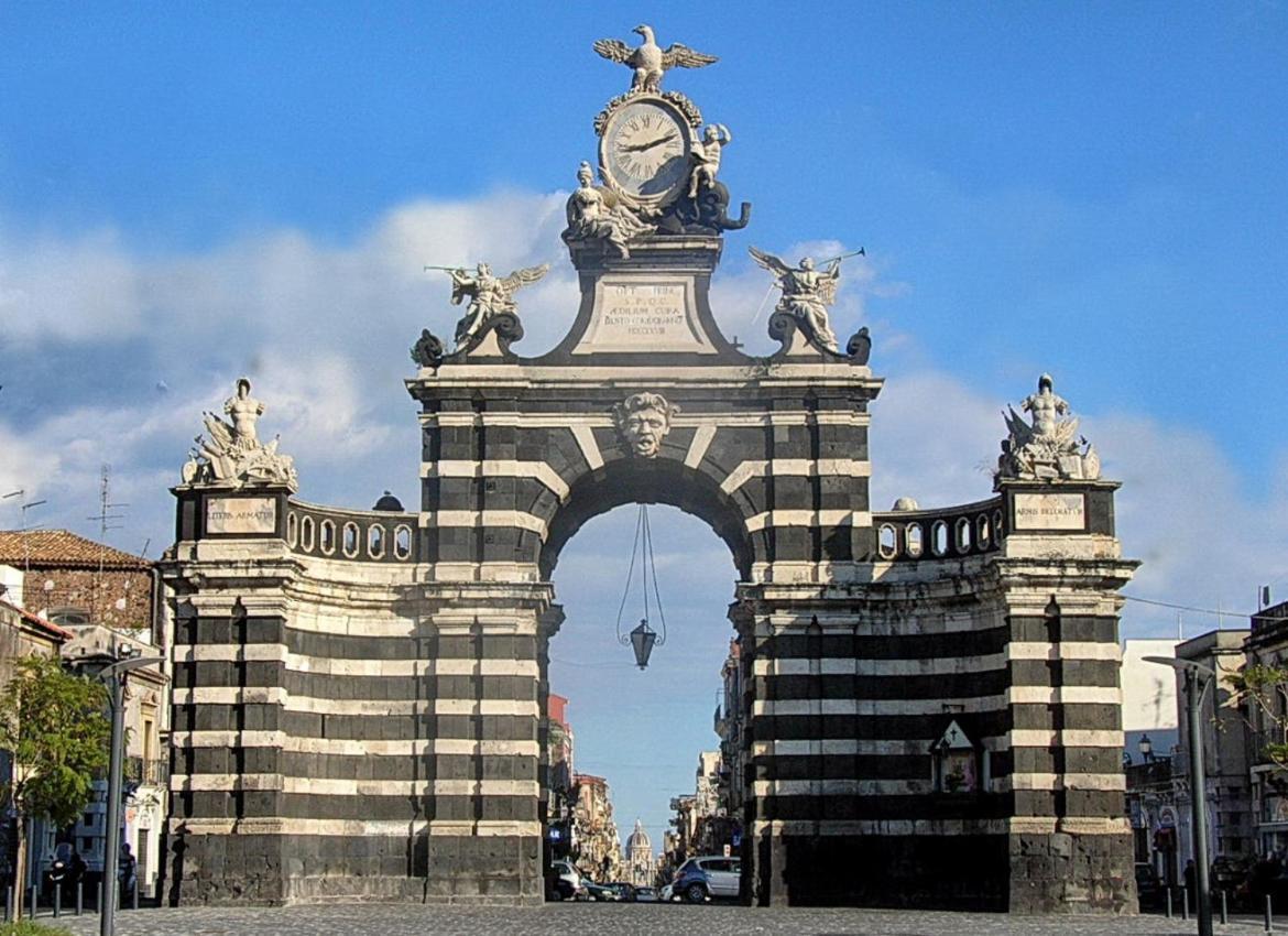 L'Albero Della Vita Catania-Fontanarossai nemzetközi repülőtér Kültér fotó